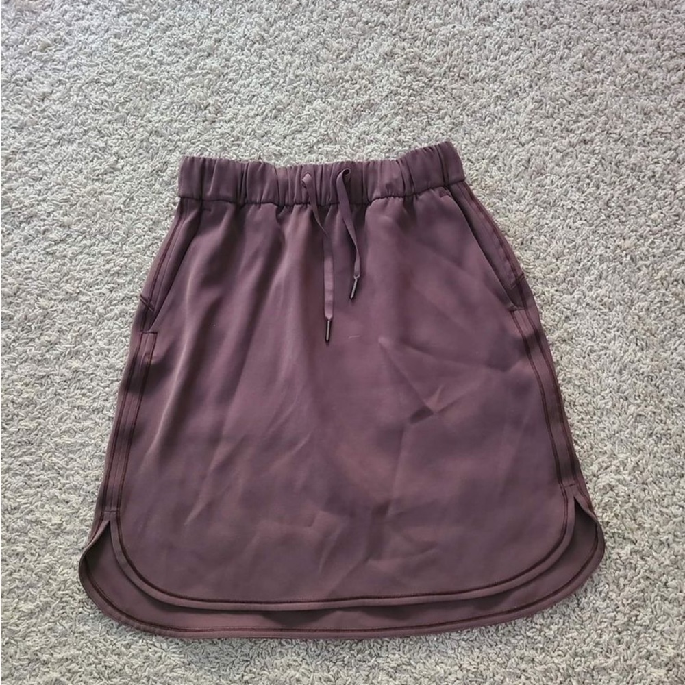 Lululemon skirt size 6